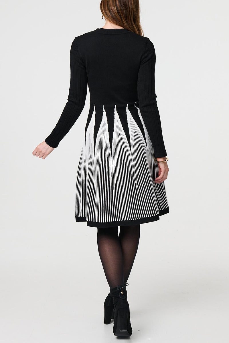 BLACK | Chevron Print Knee Length Knit Skater Dress