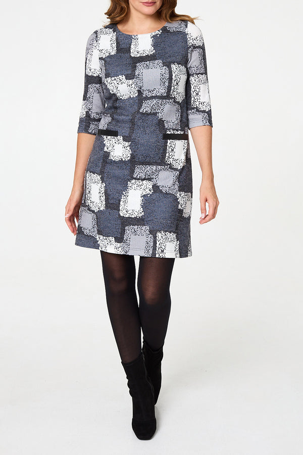 GREY | Printed 3/4 Sleeve Short Shift Dress