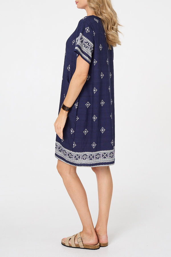NAVY /Border Print Knee Length Shift Dress