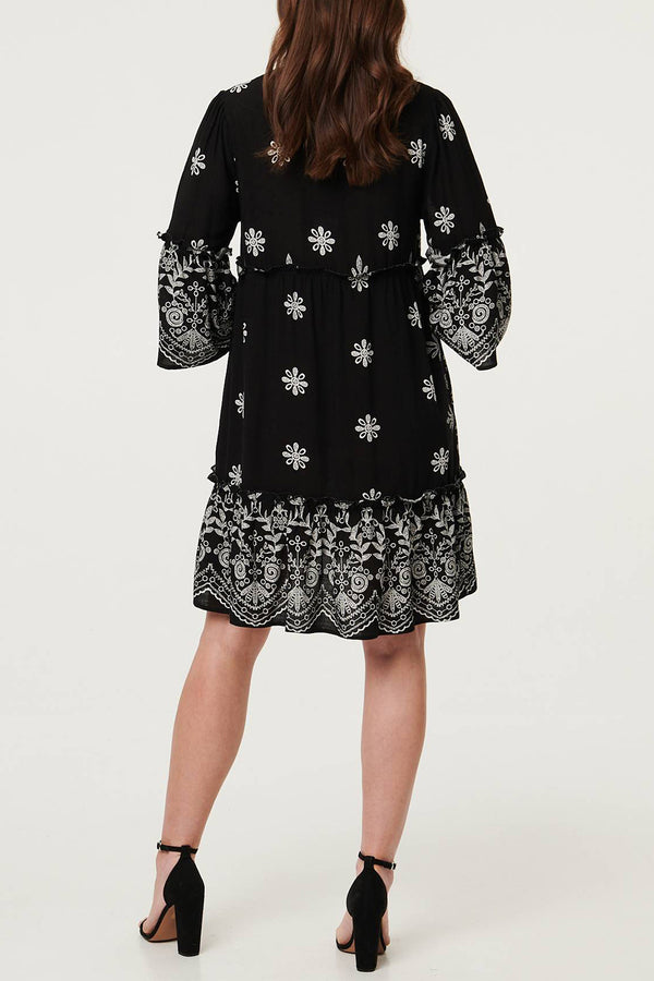Border Print 3/4 Sleeve Short Dress| BLACK
