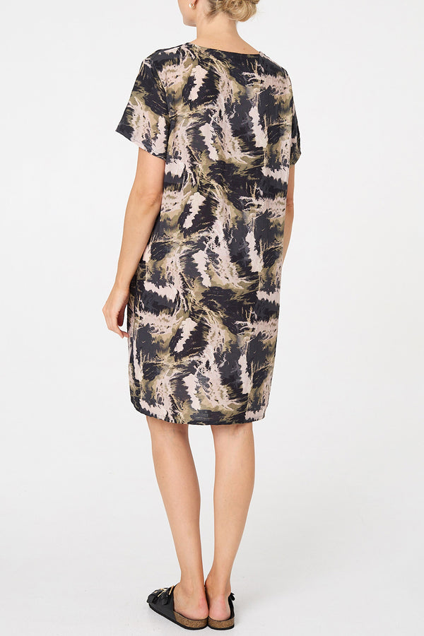 Abstract Knee Length Shift Dress| MULTI BLACK