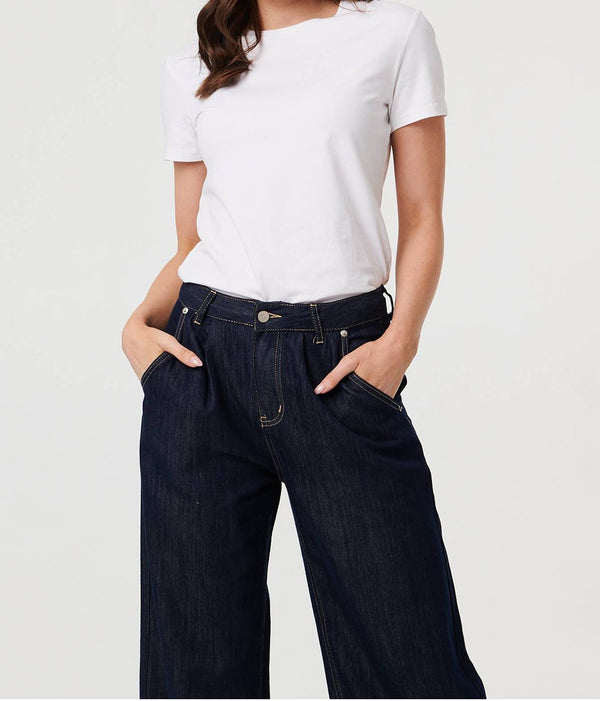 _BLACK / High Waist Pleat Front Wide Jeans