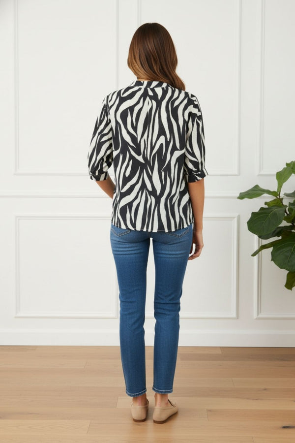 Zebra Print 3/4 Sleeve Curve Hem Blouse