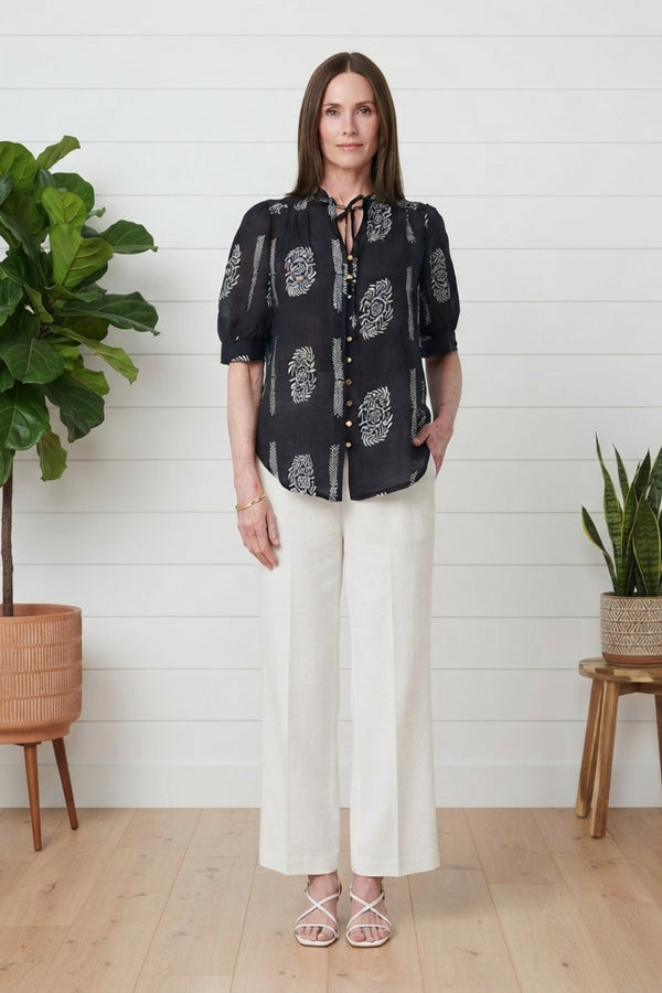 Printed Tie Front V-Neck Relaxed Blouse| BLACK