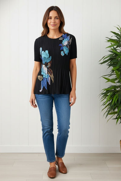 Floral Short Sleeve Pleated Texture Top| BLACK