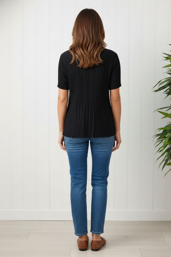 Floral Short Sleeve Pleated Texture Top| BLACK