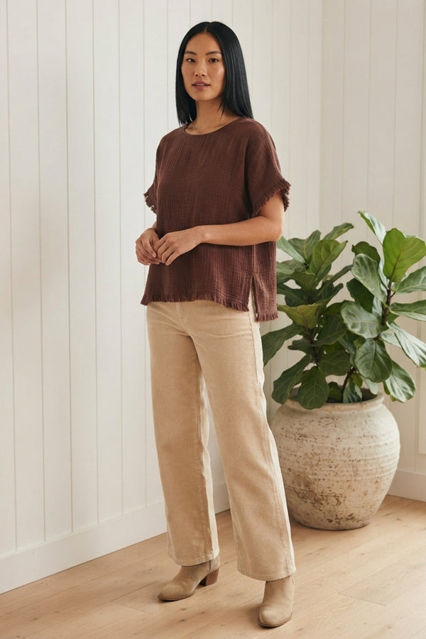Frayed Hem Short Sleeve Relaxed Top| CHOCOLATE